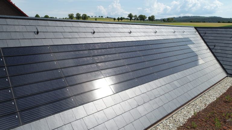 Das Rathscheck Schiefer-System mit Solarintegration